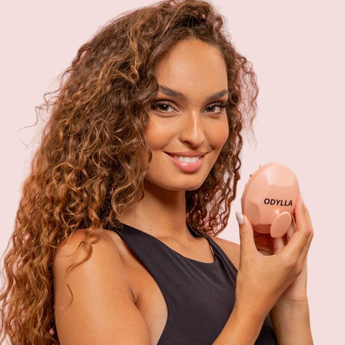 ODYLLA® - MASSAGING SHAMPOO BRUSH